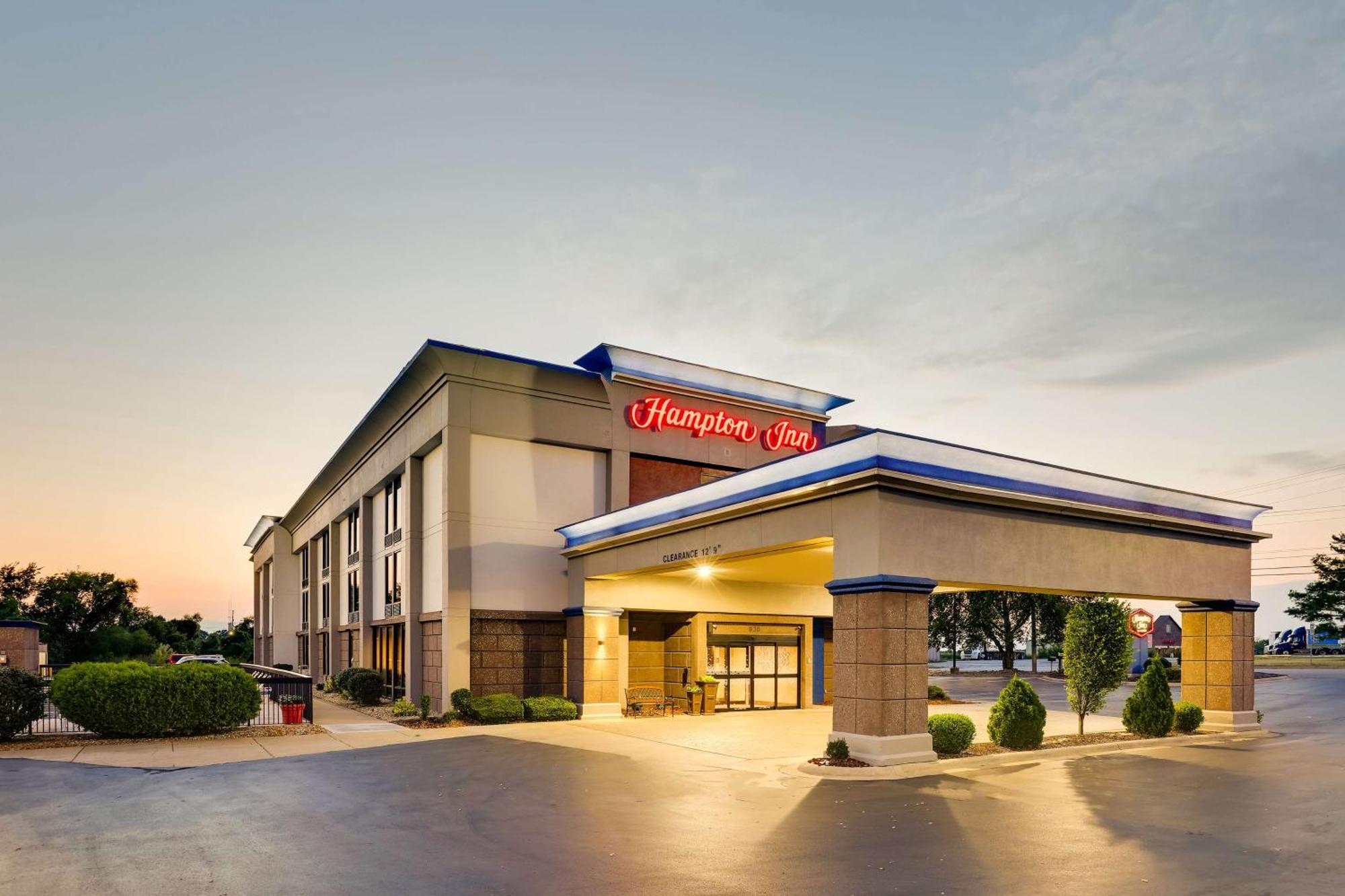 Hampton Inn Lebanon Exterior photo